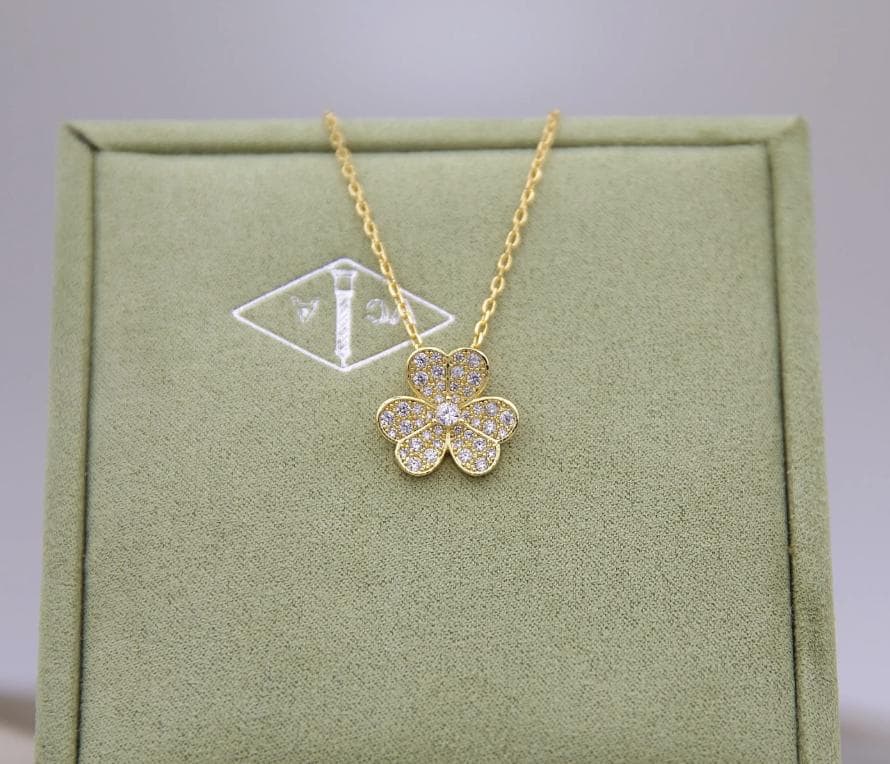 Flower Clover necklace 18k Gold Plated 925 Sterling cz (w8 vc stamp) #clover Gift