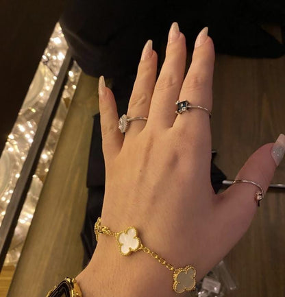 18k Gold White Clover Bracelet Mother of Pearl Chain motif #clover Gift