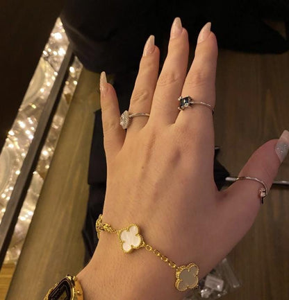 18k Gold White Clover Bracelet Mother of Pearl Chain motif #clover Gift