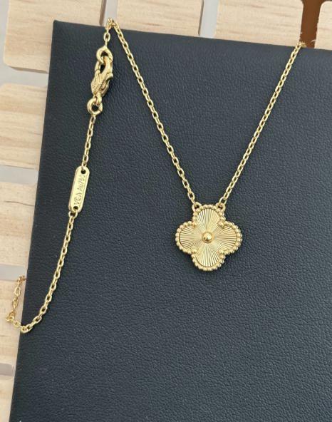 Guilloche 5 clover necklace, Gold Four leaf clover 18k gold plated silver, 15mm one motif clover necklace, clover jewelry heavy