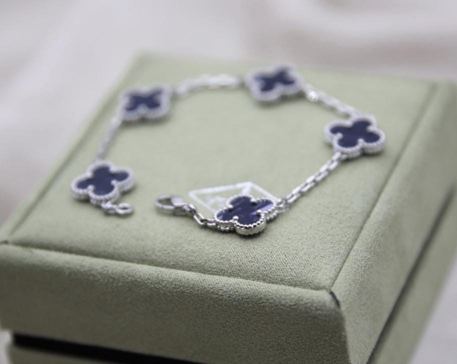 Navy blue Christmas clover bracelet 925 sterling silver 18k gold plating (w8 vc stamp)