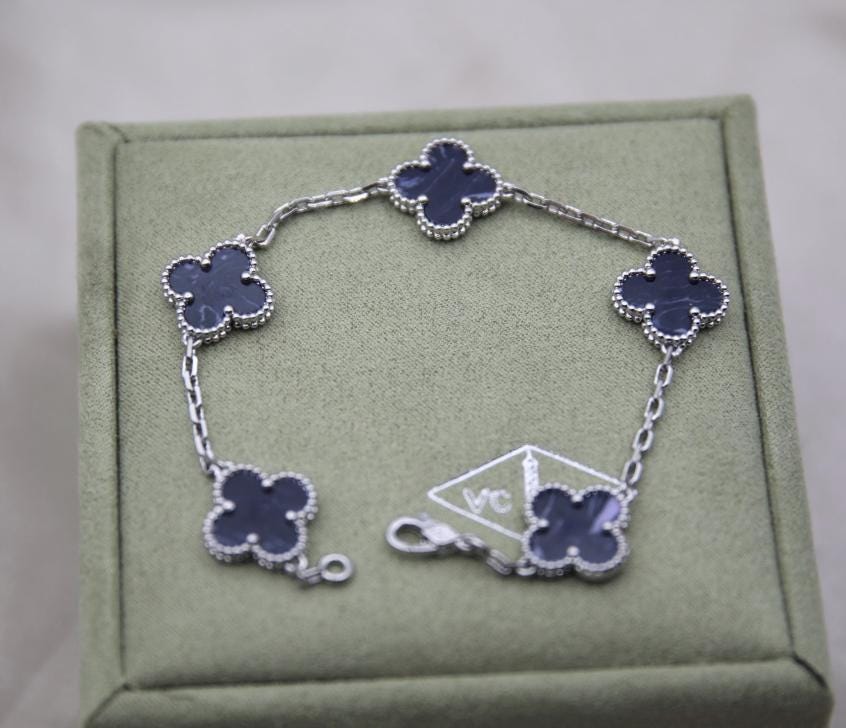 Navy blue Christmas clover bracelet 925 sterling silver 18k gold plating (w8 vc stamp)