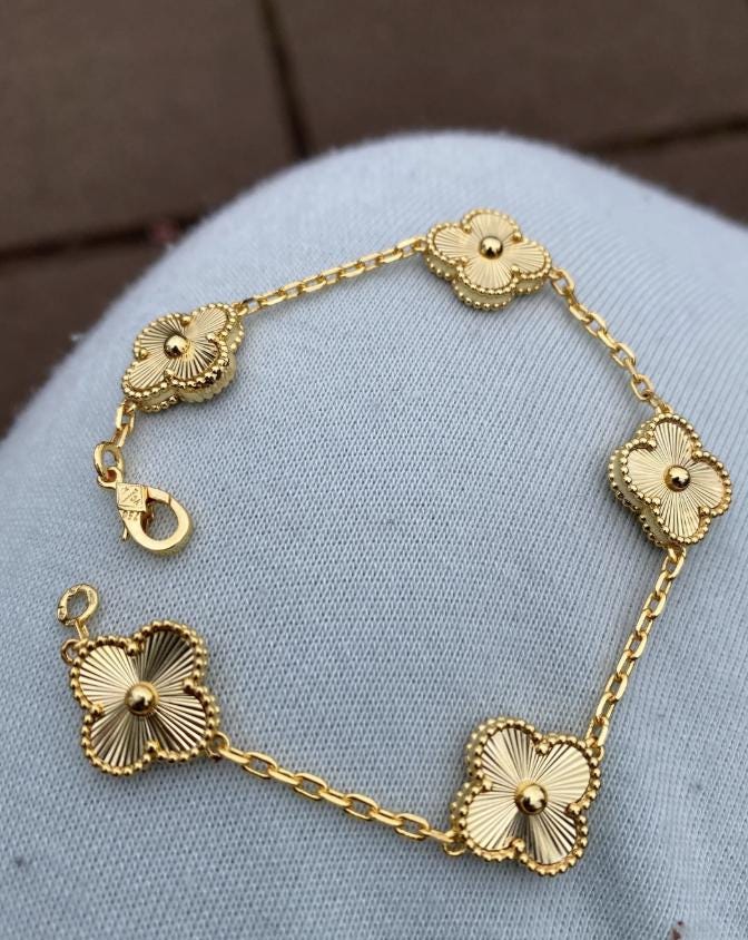 18k Gold Clover Bracelet - Guilloche 5 Clover Design, Four Leaf Gold Plated - white gold plated 15mm Four Leaf Clover Jewelry gemstones