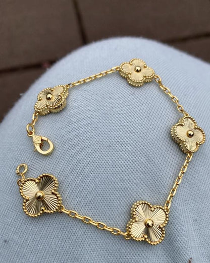 18k Gold Clover Bracelet - Guilloche 5 Clover Design, Four Leaf Gold Plated - white gold plated 15mm Four Leaf Clover Jewelry gemstones