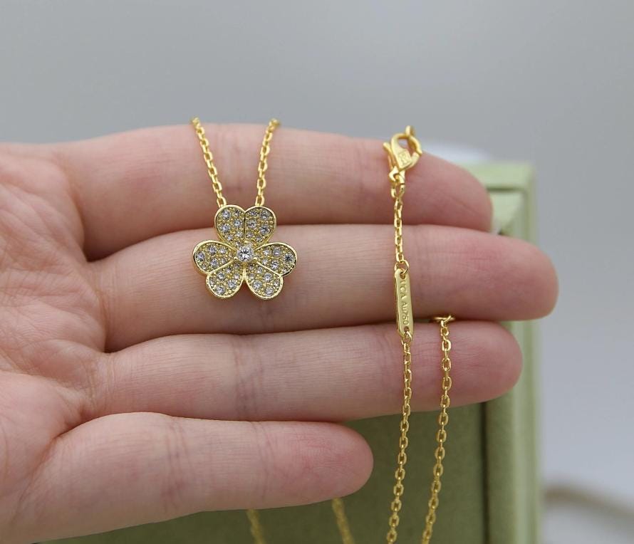 Flower Clover necklace 18k Gold Plated 925 Sterling cz (w8 vc stamp) #clover Gift