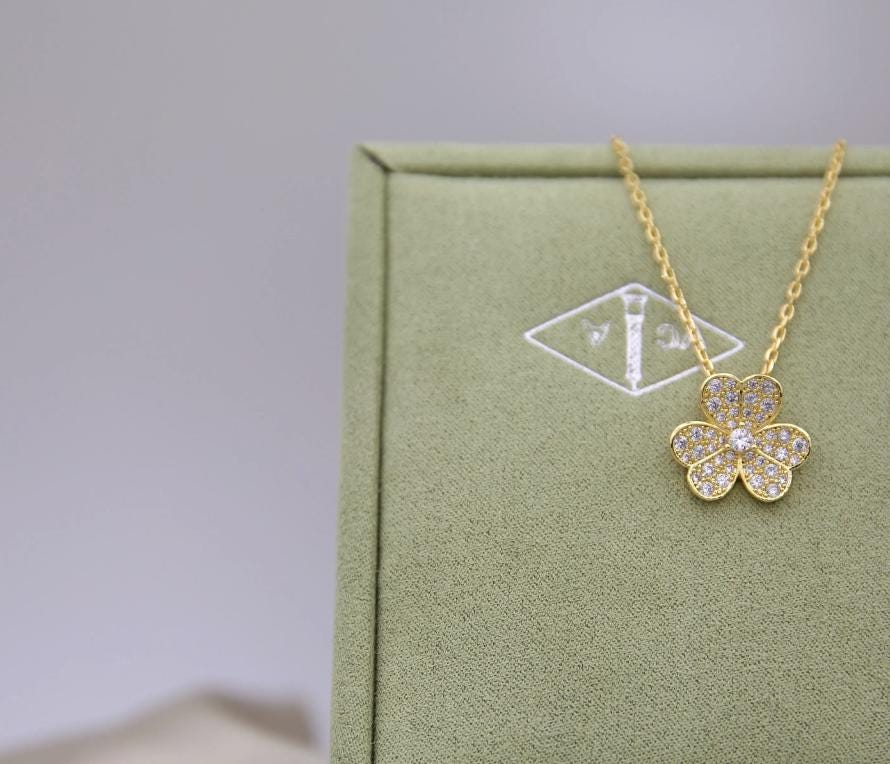 Flower Clover necklace 18k Gold Plated 925 Sterling cz (w8 vc stamp) #clover Gift