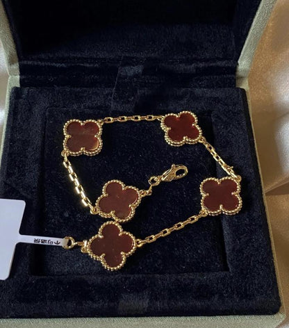 18k Gold Red Clover Bracelet carnelian Chain motif #Gift