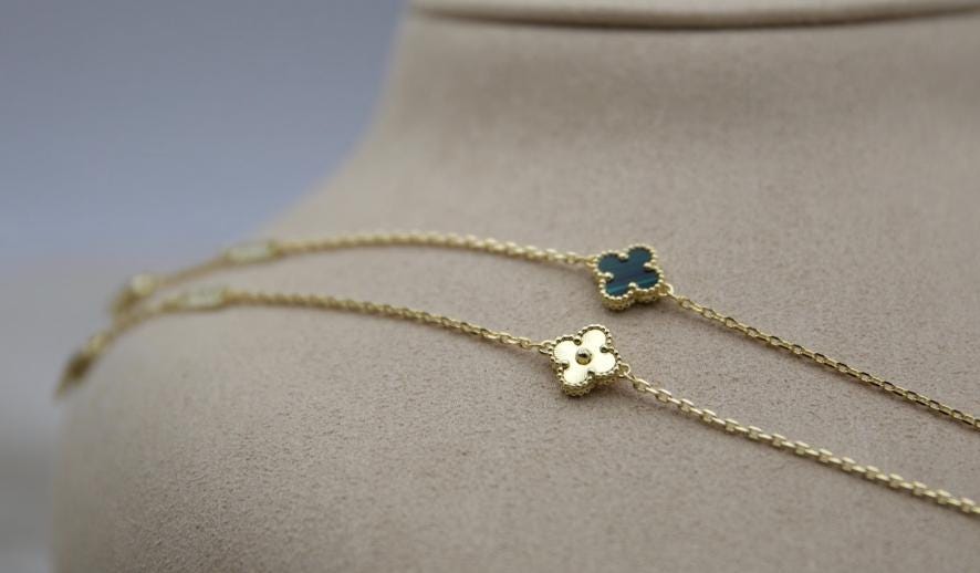 18k gold Mini Sweet Clover Bracelet 9.5mm size #miniclover #Gift