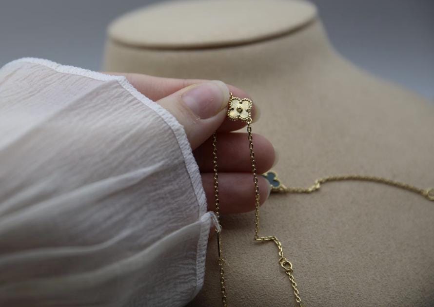 18k gold Mini Sweet Clover Bracelet 9.5mm size #miniclover #Gift