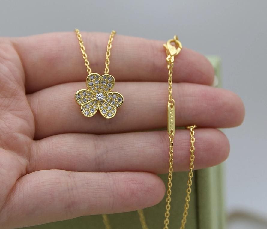 Flower Clover necklace 18k Gold Plated 925 Sterling cz (w8 vc stamp) #clover Gift