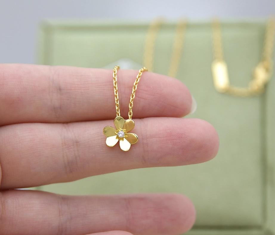 Flower white cubic zirconia necklace 18k Gold Plated 925 Sterling (w8 vc stamp) #clover Gift