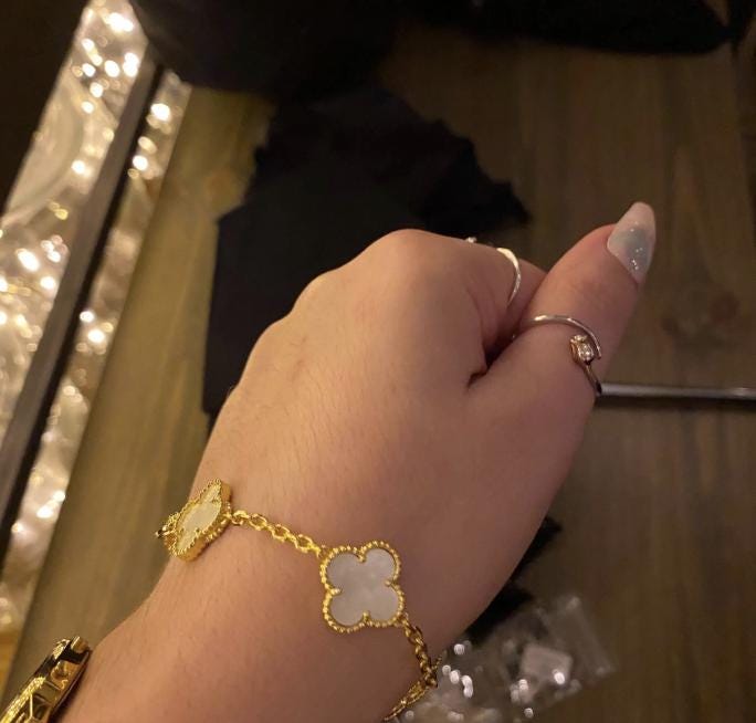 18k Gold White Clover Bracelet Mother of Pearl Chain motif #clover Gift