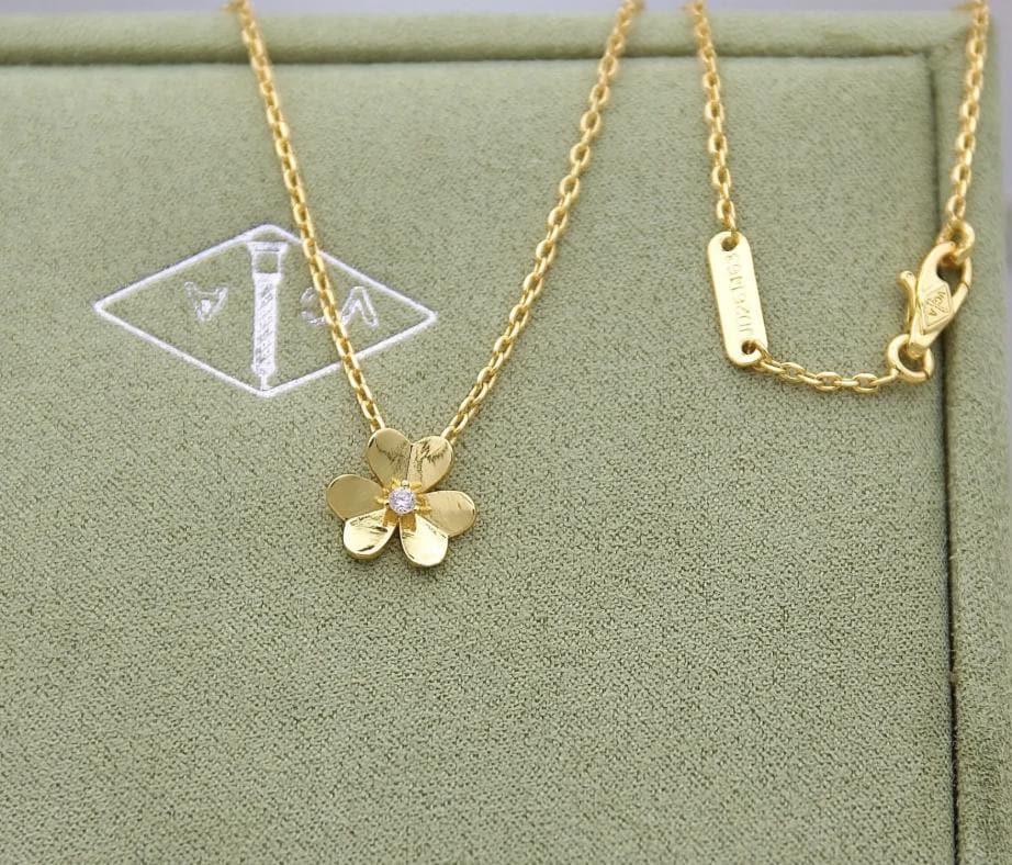 Flower white cubic zirconia necklace 18k Gold Plated 925 Sterling (w8 vc stamp) #clover Gift