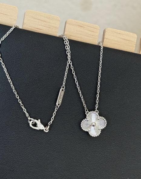 Guilloche 5 clover necklace, Gold Four leaf clover 18k gold plated silver, 15mm one motif clover necklace, clover jewelry heavy