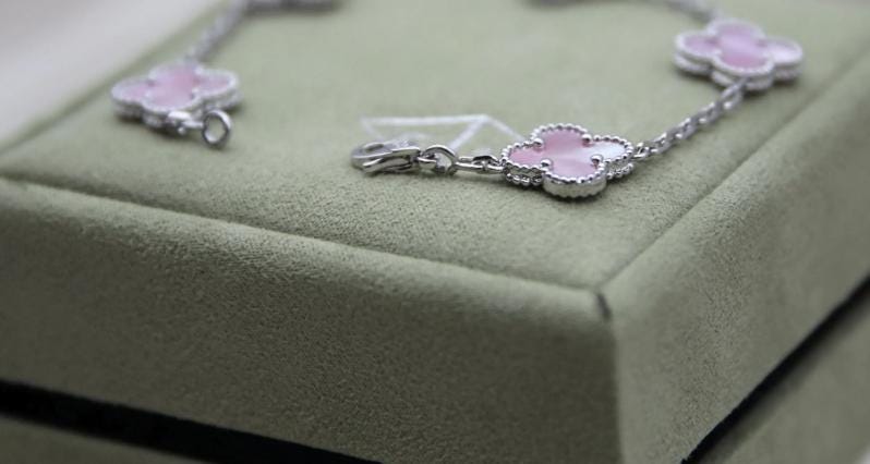 Four leaf Pink Pearl guilloche Clover Bracelet 925 silver 18k gold plated