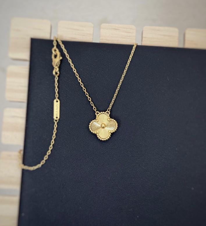 Guilloche 5 clover necklace, Gold Four leaf clover 18k gold plated silver, 15mm one motif clover necklace, clover jewelry heavy