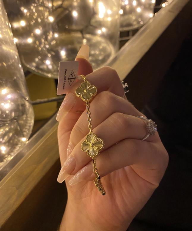 18k Gold Clover Bracelet: 18k Gold Plate sterling silver, 15mm motif size #clover Gift