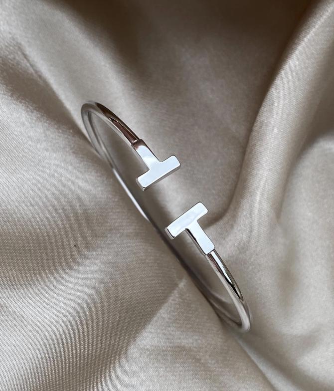 T.T co bracelet - 18k gold plated bracelet - 19cm size adjustable narrow pipe T bracelet