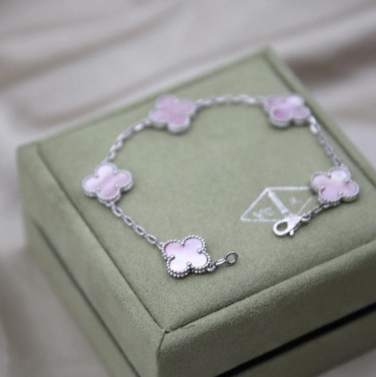 Four leaf Pink Pearl guilloche Clover Bracelet 925 silver 18k gold plated